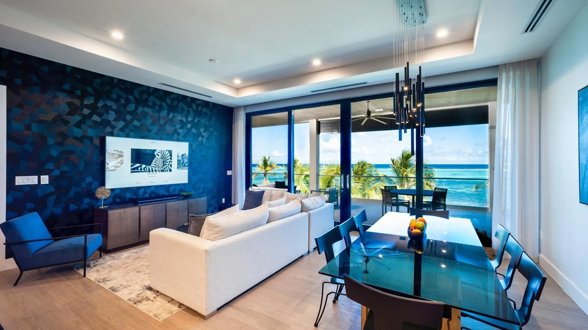 Black Urchin Boutique Resort Bodden Town