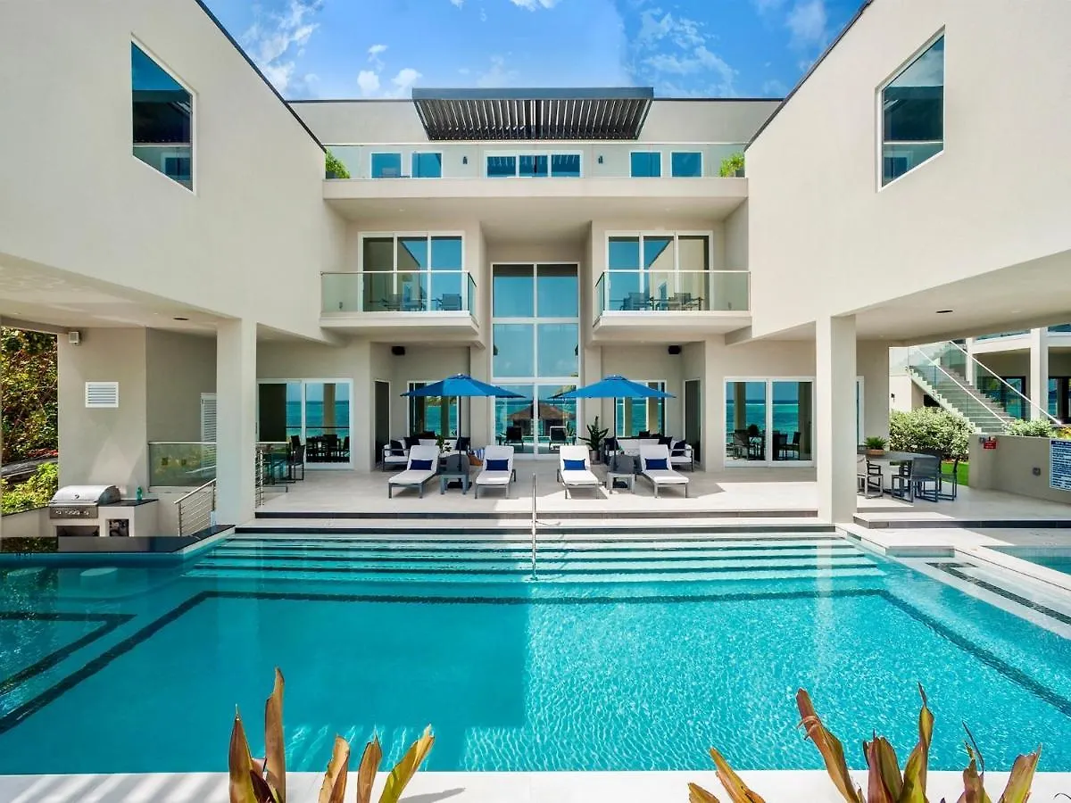 Black Urchin Boutique Resort Bodden Town