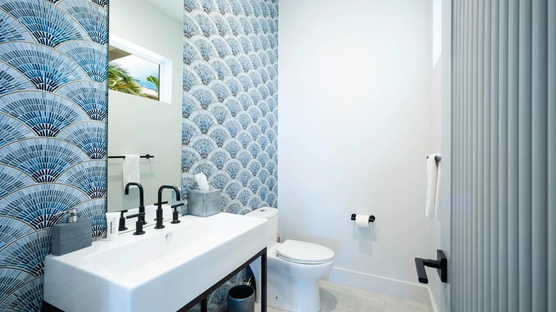 Aparthotel Black Urchin Boutique Resort Bodden Town