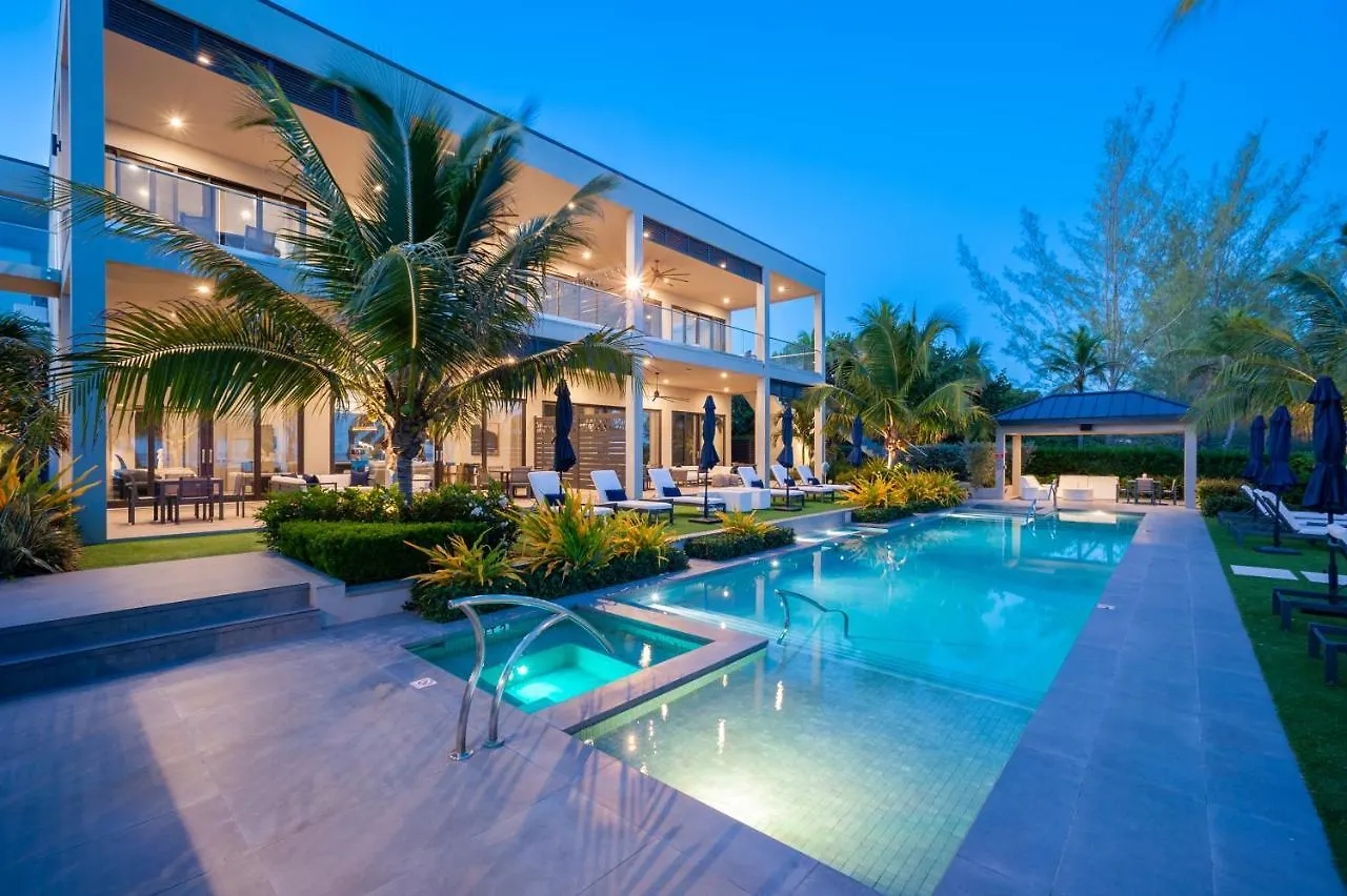 Black Urchin Boutique Resort Bodden Town