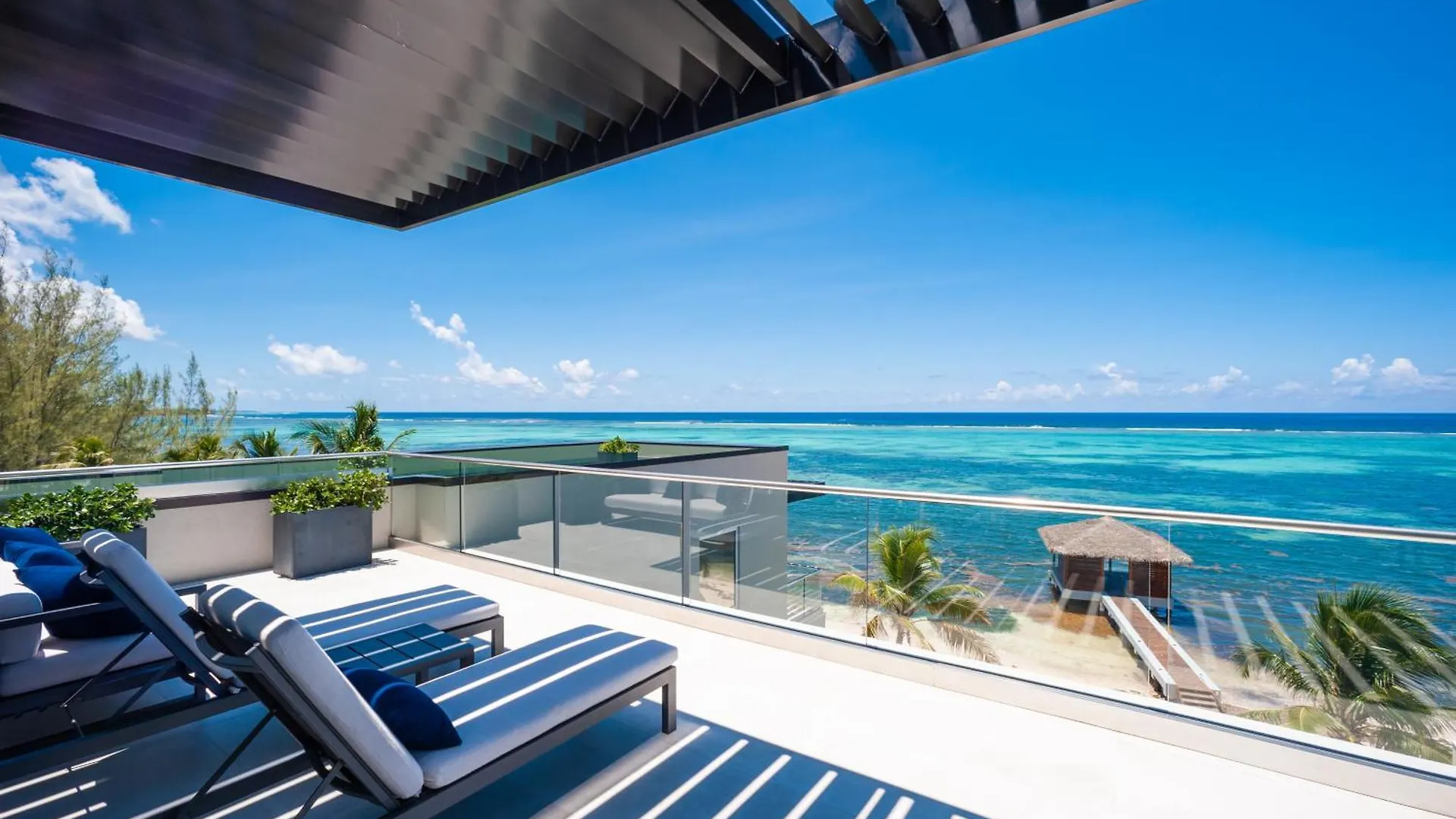 Black Urchin Boutique Resort Bodden Town